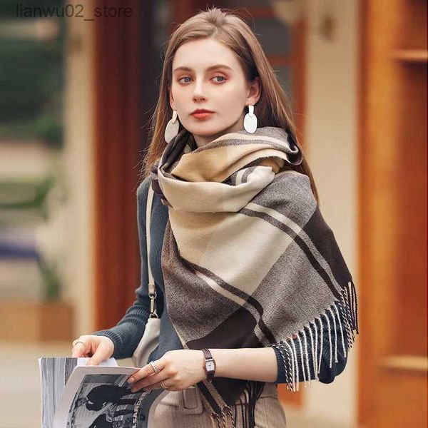 Foulards Nouvelle tendance de la mode plaid imitation cachemire femmes foulards hiver épaissi chaleur élégant gland châle cadeau d'anniversaire Q240228