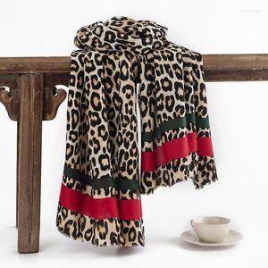 Sjaals rood gestreepte luipaard sjaal winter kasjmier vrouwen Europa en de Verenigde Staten geavanceerde nekbescherming koude kraag mode