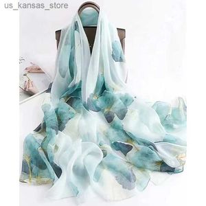 Écharrés Silk Beach Stoles Femmes Summer Hijab Écharpe Luxury Print Suncreen Châle Wraps Bandana Ladies Hier Craquins Grands Foulard ECHARPE240409PIT6