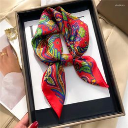 Foulards Soie Sentiment Écharpe Printemps Femmes Carré Dame De Luxe Mode Imprimé Foulard Plage Crème Solaire Qualité Châle FJ769