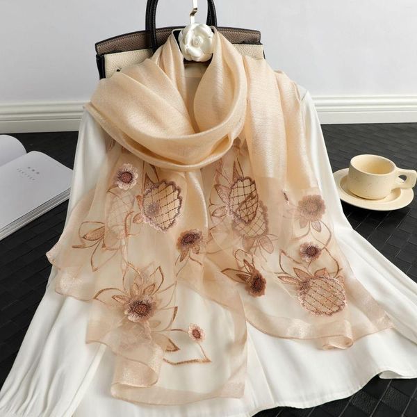 Foulards foulard en soie pour femmes broderie luxe châle enveloppes femme laine Floral plage étoles Hijab Bandana élégant Echarpe