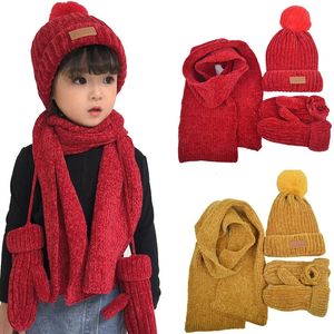 Écharpes Trois pièces tricotées chapeaux écharpe gants ensemble enfants chapeau PomPon automne hiver chaud mitaine garçon casquette Beanie mode ensembles enfants casquettes 231012