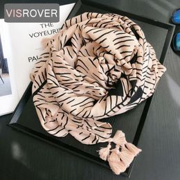 Foulards Visrover 2021 Mode Été Noir Géométrique Imprimer Viscose Écharpe Femme Wrap Printemps Châles Plage Cou Pashmina Musulman Hijab184a