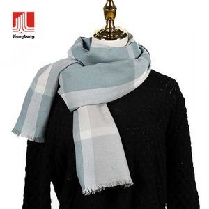 Foulards en gros châle d'hiver pour femmes personnalisé poly/rayonne mélange plaid brossage doux pashmina plaid écharpe