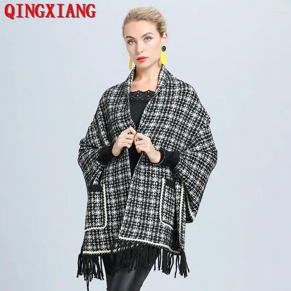 Bufandas Mujeres Otoño Mangas de murciélago Houndstooth Cape Faux Mink Outstreet Wear Winter Velvet Swallow Gird Cardigan Pocket Poncho Capa