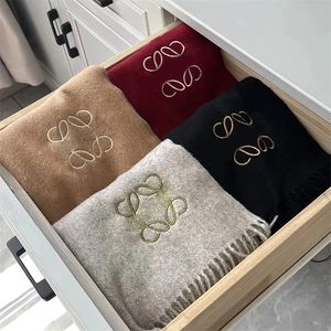 Sjaals Dames Designer Dubbelzijdige wollen sjaal Winter Warme kwastjessjaal voor dames