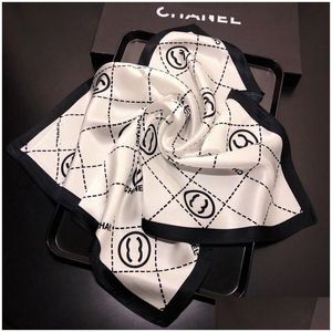 Foulards Femmes Designer Foulard en soie Marque de mode Wrap Foulards carrés Sergé Pashmina Châle Plissé Cadeau d'anniversaire Facile à assortir Sof Dhxoe