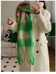 Sjaals Vrouwen Groene Geruite Sjaal Winter Pashmina Sjaals Kasjmier Dikke Wraps Dame Kwastje Warme Regenboog Harige Bufanda 231007