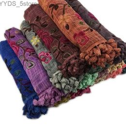 Foulards Femmes Coton Hijab Écharpe Chaud Broder Doux Shl Fleur Gland Mode Musulman Bandeau Longues Enveloppements Silencieux Pashmina Bandana YQ231114