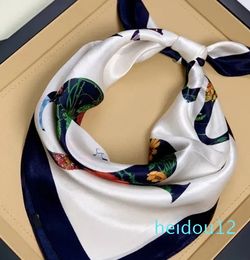 Bufandas de seda para mujer, pañuelo con estampado de letras y flores, cintas de moda, bufandas de verano, punzón, pañuelos cuadrados pequeños