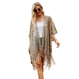 Foulards Femmes Protection Solaire Châle Lady Été Creux Out Cardigan Vacances Zebra Bikini Blouse Respirant Plage Cape Sexy Léopard Tippet 230904