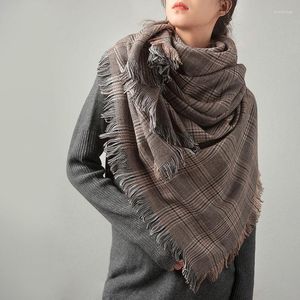 Écharpes Laine Check Plaid Écharpe Style britannique Femmes Hiver Chaud Cachemire Châle Femme Mode Poule Pure Pashmina 2023