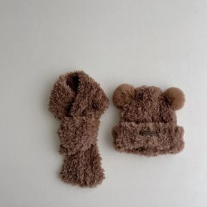 Écharpes Wraps Noël bébé écharpe né enfants bébé garçons filles chaud fourrure Pom chapeau hiver chaud tricot Bobble bonnet bonnet bébé accessoires 231123