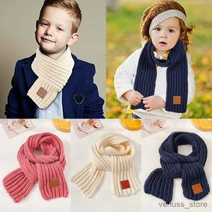 Écharpes enveloppe les nouveaux enfants d'hiver couleurs en laine à tricot doux écharpe thermique garçons filles belles écharpe chaude extérieure