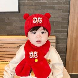 Foulards Wraps Festival traditionnel bébé année chinoise vêtements rouges filles Tang costume hiver casquette et écharpe tenues coffret cadeau 231108