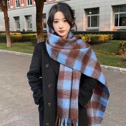 Écharpes La même écharpe à carreaux de Yu Shuxin dans le style Instagram coréen noir et blanc couleur épaissie chaud gland couple châle