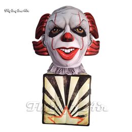 Eng Kwaad Opblaasbaar Replica Clown Standbeeld Replica Nar Hoofd Model Met Stenen Terras Voor Halloween Maskerade Decoraties