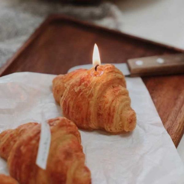 Bougie parfumée Croissant créatif bougie créative bougie parfumée en forme de pain pour la maison chambre décoration de fête de mariage cadeaux d'anniversaire de noël Z0418