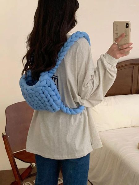 Bolsas escolares Otoño Invierno Tejido a mano Cuerda gruesa Mochila de tejido Diseñador Bolso de hombro de ganchillo trenzado Hecho a mano Colores de caramelo Mujer