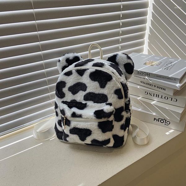 Sacs d'école Vache En Peluche Sac À Dos 3D Oreilles D'ours Mini Moelleux Pour Les Femmes 2023 Échiquier Fourrure Épaules Sac Kawaii Plaid Fourrure Sac À Dos Sac