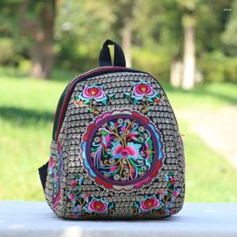 Sacs scolaires Floral Broidered Casual Toile Femmes sac à dos Filles Ethnic Schoolbags Ladies Vintage Rucksack Shopping For