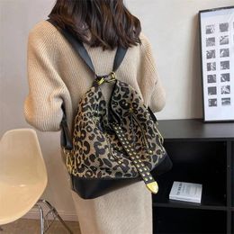 Sacs d'école tricotés imprimé léopard femmes dame grande capacité Rivets sac à dos épaules packsack sac à main femme étudiants sac à dos