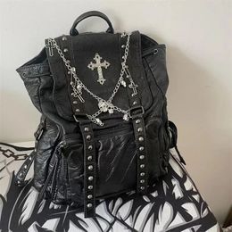 Sacs d'école MBTI Goth Y2k sacs à dos pour femmes noir Punk Rivet chaîne étudiants sac Pu cuir croix squelette mode femme 231007