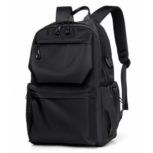 Bolsas escolares Mochila para hombre de poliéster Mochila para estudiantes de gran capacidad Bolsa para computadora portátil Viaje impermeable 230823