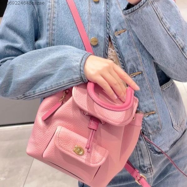 Bolsas escolares Mini mochila rosa dulce Bolso de hombro con hebilla de cuero de PU Y2k Bolso portátil para mujer Bolso cruzado de mano Bolso lindo coreano 230718