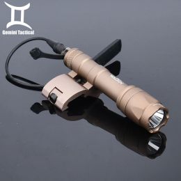 Scopes Surefir Airsoft M600 M600C Arme Scout Gun Light Plash Flash Light Tactical Military Hunting Arme avec montage décalé pour M300 Rein