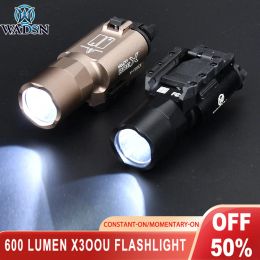 Scopes Wadsn Tactical X300 LED Arme Light X300ultra Pistol Lampe de poche Surefir Scout Light pour la chasse Airsoft Picatinny Rail