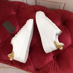 Baskets Screener en cuir beige Chaussures Italie vintage hommes femmes Red Web stripe Luxurys Designers Sneakers Semelle en caoutchouc bicolore Classic Casual Shoe 35-45 rh000938