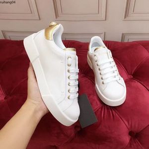 Screener sneaker beige cuero Zapatos Italia vintage hombres mujeres Red Web stripe Luxurys Designers Sneakers Bicolor suela de goma Classic Casual Shoe 35-45 MKJI rh400001