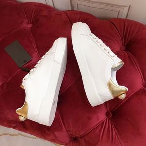 Screener Sneaker Sneaker Beige Cuir Chaussures Italie Vintage Hommes Femmes Red Web Stripe Luxurys Designers Baskets Semelle en caoutchouc bicolore Classic Casual Shoe 35-45 ad