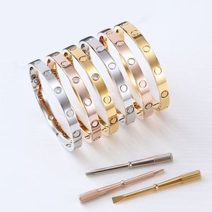 Pulsera de tornillo moda de joyería de lujo pulseras de brazaletes de 18 km de oro rosa plateado titanio de acero diamantes de diamantes mujeres pulseras de uñas joyas de diseño 21 22 tamaño