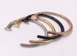 Brazalete de hombre con cara de tornillo Pulsera de acero de titanio OroPlataOro rosa Estilo2023057