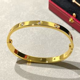 Schroef liefde goud armband sieraden klassieke mode unisex feest roestvrijstalen braclet jowery for woman sier designer armbanden diamanten bangle