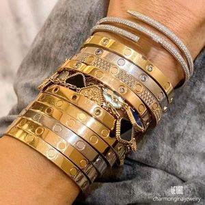 Bijoux des hommes à vis Love pour femme bracelet en bracelet en or en or