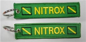 Plongée sous-marine Plongeur Porte-clés Bannière KeyChain Vert Nitrox Plongée Professionnel Plongée Sous-Marine Porte-clés 13 x 2.8cm 100pcs / lot