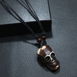 Sculpture crâne tête colliers rétro tête pendentif longue chaîne mode bijoux collier pour femmes hommes Halloween mode bijoux cadeau