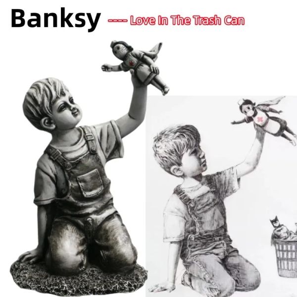 Sculptures Banksy Infirmière Poupée Statue Poubelle Ramasser Garçon Sculpture Rue Artistique Abstrait Amour Dans La Poubelle Artcraft Figurines Décor À La Maison