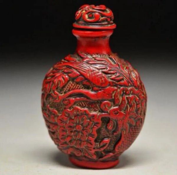 Sculptures statue en cuivre délicate la résine de corail rouge chinois sculpté piétiné peonydragon