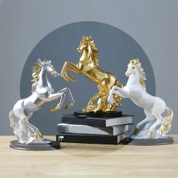 Esculturas Resina Figura moderna de caballos Figuras de animales para la estantería de escritorio Sala de estar Decoración de artesanías