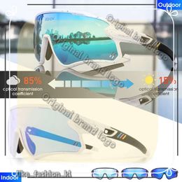Scvcn Blue Blue Pochromic Sunglasses pour hommes Grape-cycl Style Style Protection de lunettes UV400 Classic MTB Road Bike 541