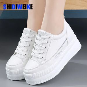 SDWK 7 cm en cuir microfibre femmes chaussures décontractées plate-forme blanche chaussures à talons cachés chaussures blanches grosses baskets planche à roulettes 240228
