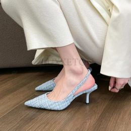 Salt de mer bleu pointu ponctuel sandales à talon pour femmes dos creux à moitié têtes de chaussures simples modes de chaussures décontractées polyvalentes 240506