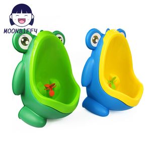 Housses de siège Grenouille mignonne bébé garçon pot urinoir de toilette enfants voyage pot formation grenouille enfants support vertical pipi infantile enfant en bas âge mural 230227