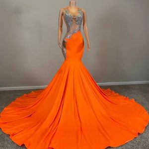 Zie oranje sexy via prom -jurken voor Afrikaanse vrouwen pure nek pailletten zwarte meisjes zeemeermin avondjurken vestidos de fiesta