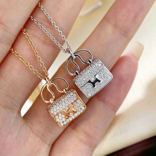 Seiko Edition H-Letter Bag Collar Plata pura Lleno de diamantes Luz Lujo Pequeña y única Cadena para el cuello de oro rosa Colgante femenino Estilo Instagram