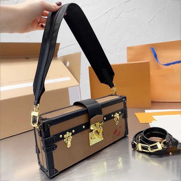 Vender Baguette Black Box Bag L-Letter Bolsas cruzadas de hombro Mujeres Bolsas de lujo marrón Luxurys Box Fashion Classic Bag 231115